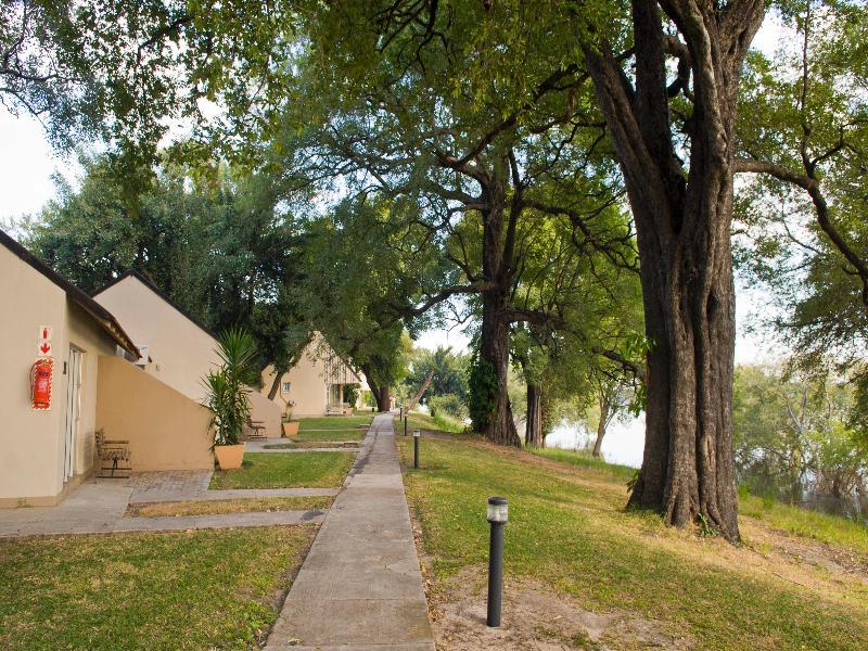 Protea Hotel By Marriott Zambezi River Lodge Katima Mulilo Dış mekan fotoğraf