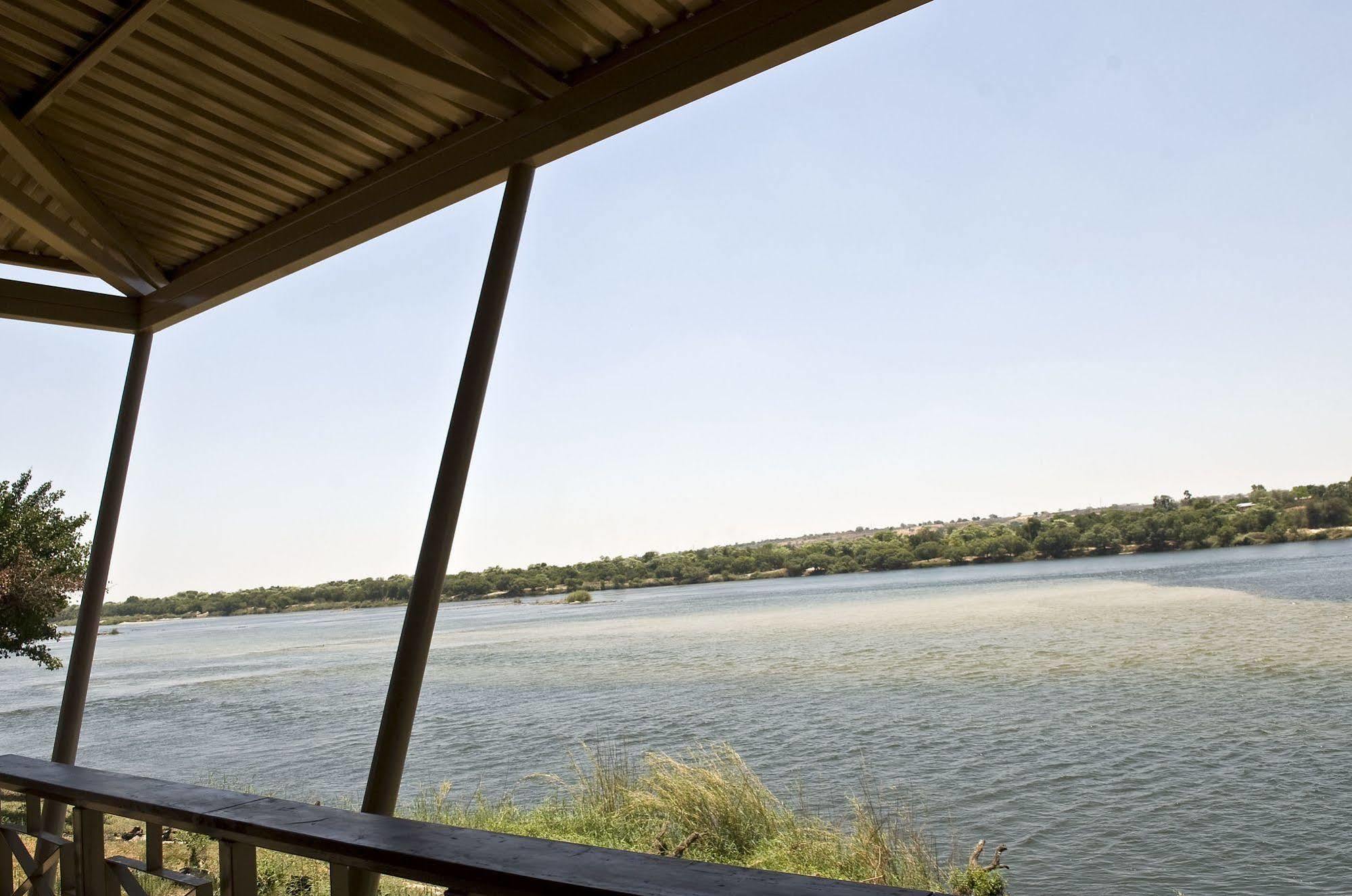 Protea Hotel By Marriott Zambezi River Lodge Katima Mulilo Dış mekan fotoğraf