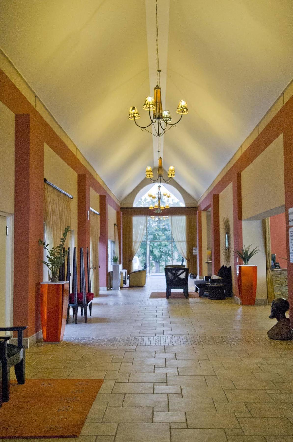 Protea Hotel By Marriott Zambezi River Lodge Katima Mulilo Dış mekan fotoğraf
