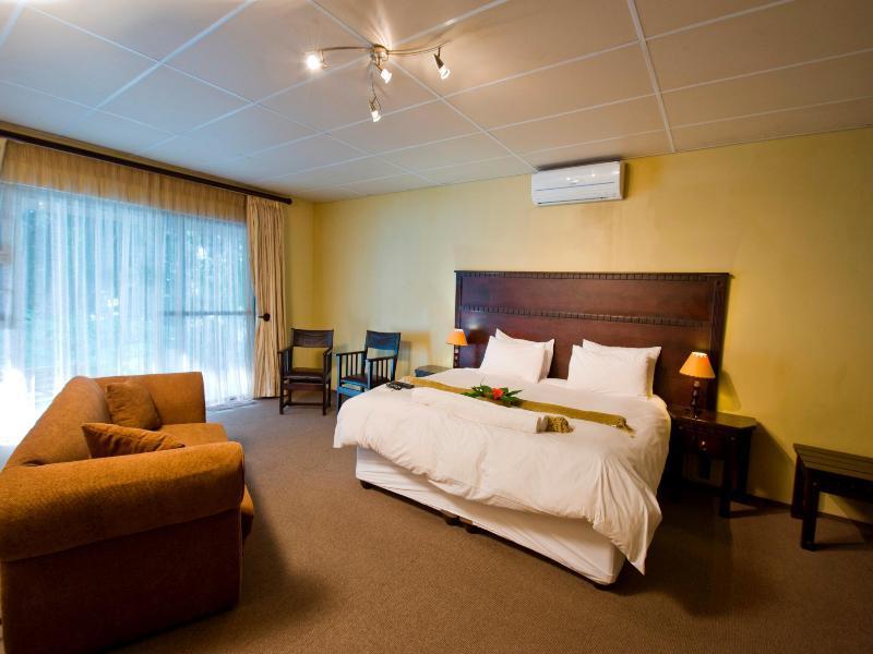 Protea Hotel By Marriott Zambezi River Lodge Katima Mulilo Dış mekan fotoğraf